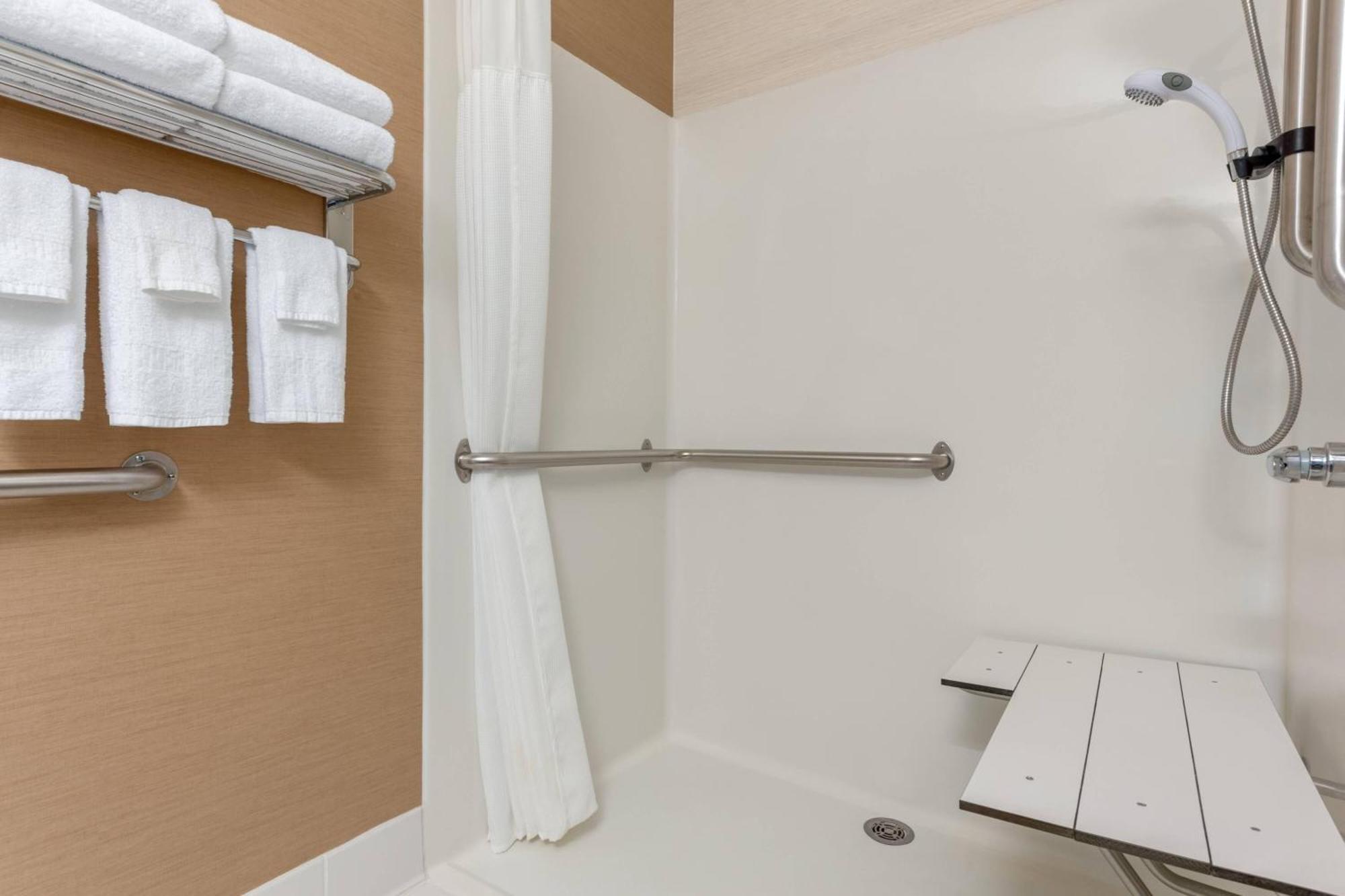 Fairfield Inn & Suites Stevens Point Ngoại thất bức ảnh